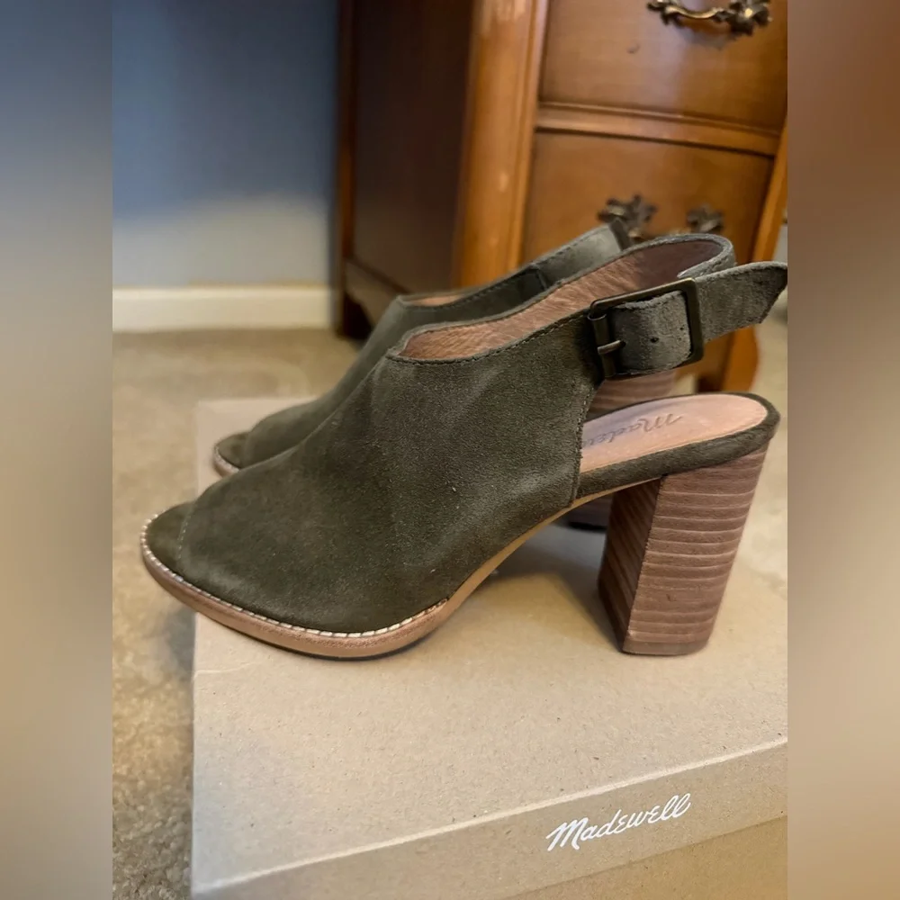 Madewell Olive Green Peep Toe Block Stacked Heel Slingback Heels, size 6 NIB - Picture 6 of 11